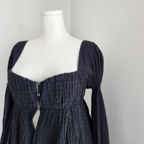 Urban Outfitters Black Crinkle Button Front Empire Top Long Sleeve Smocked L - Picture 2 of 9